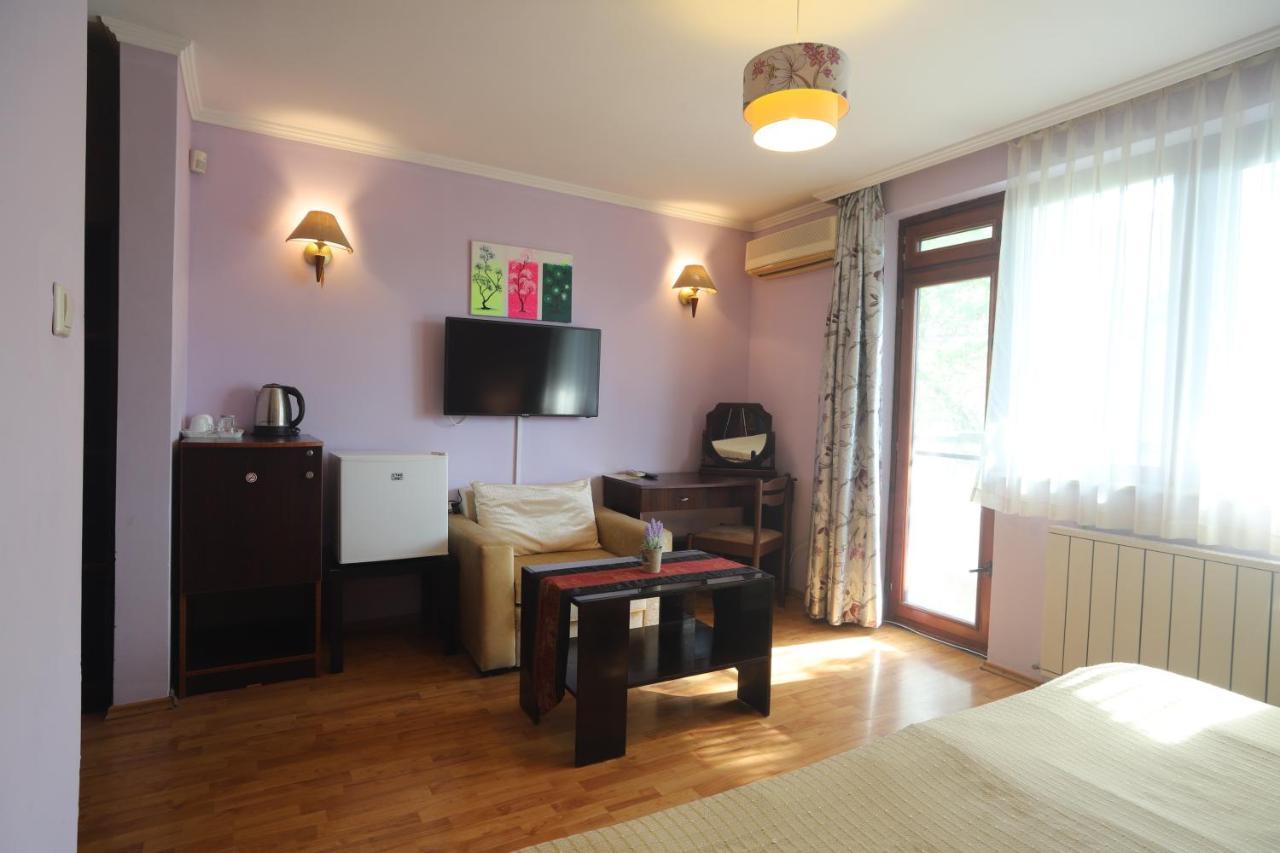 Guest House Yanita Warna Zewnętrze zdjęcie