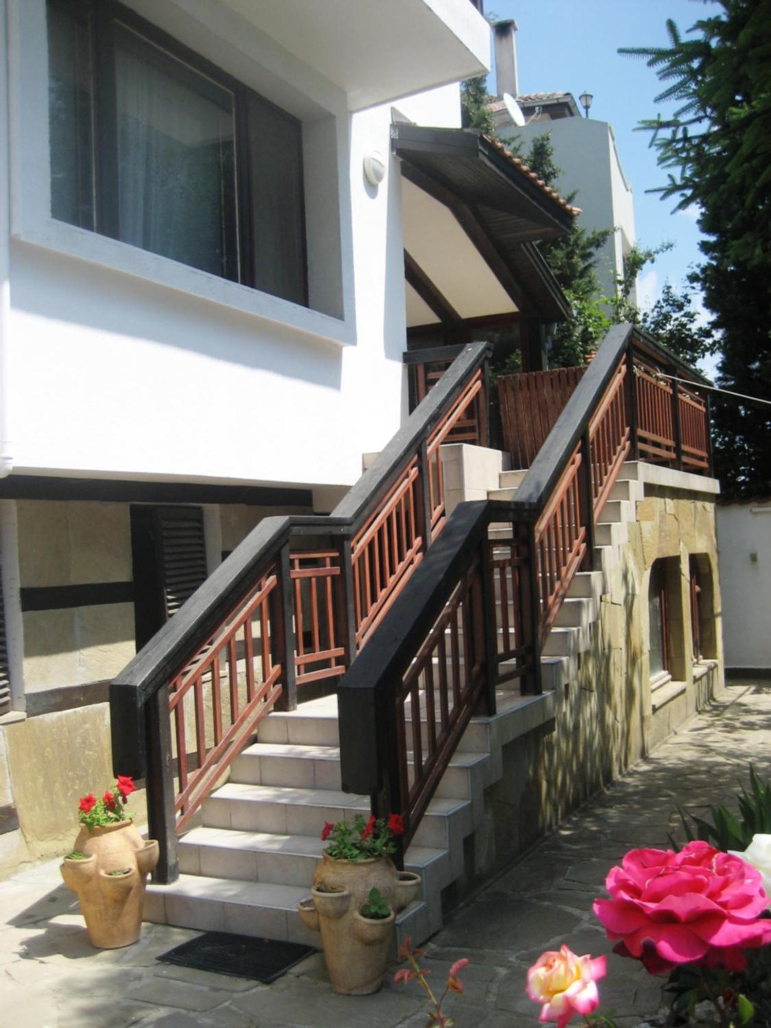 Guest House Yanita Warna Zewnętrze zdjęcie